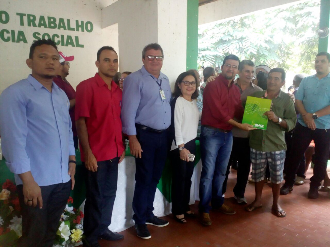 Entrega de títulos em Pacujá e Santana do Aracau