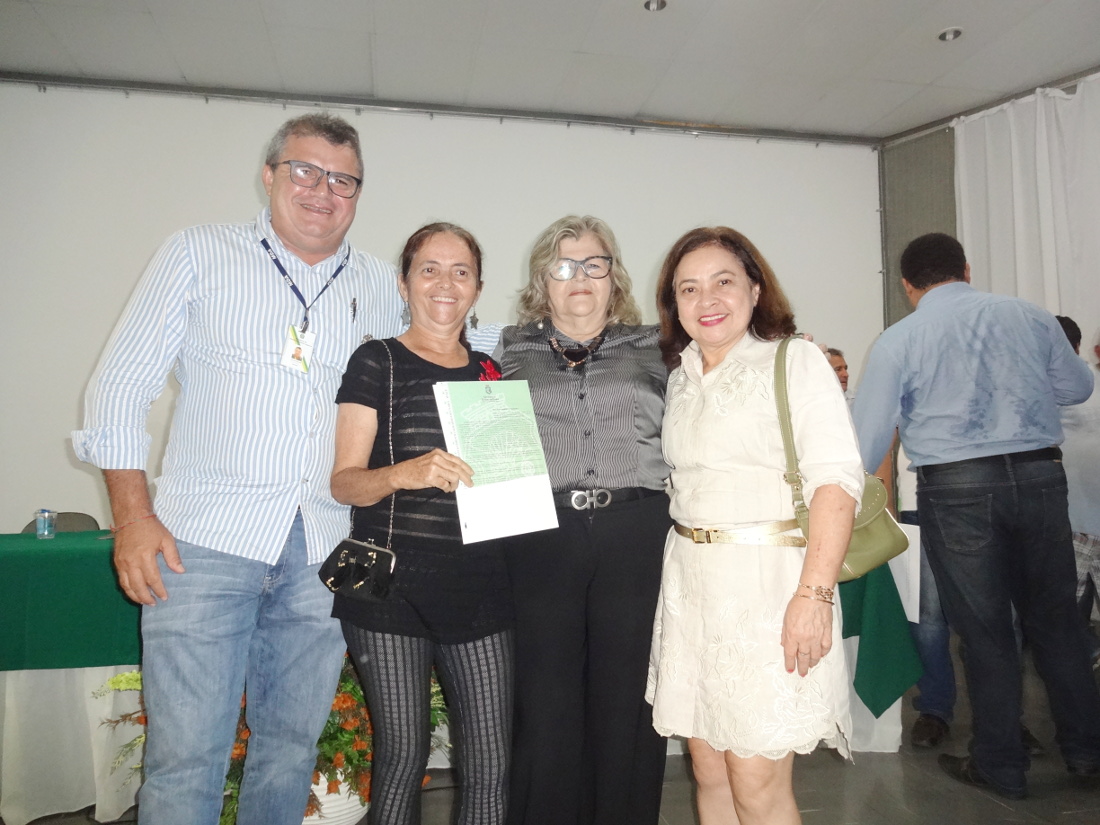 SDA e Idace fazem segunda entrega de títulos em Limoeiro do Norte