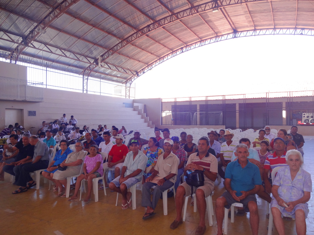 Agricultores recebem título de propriedade rural em Marco