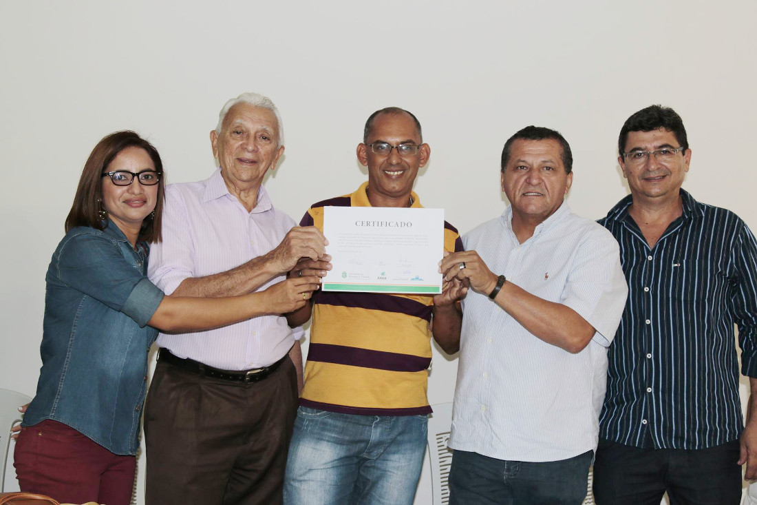 Agricultores de Paramoti recebem projetos importantes do Governo do Ceará