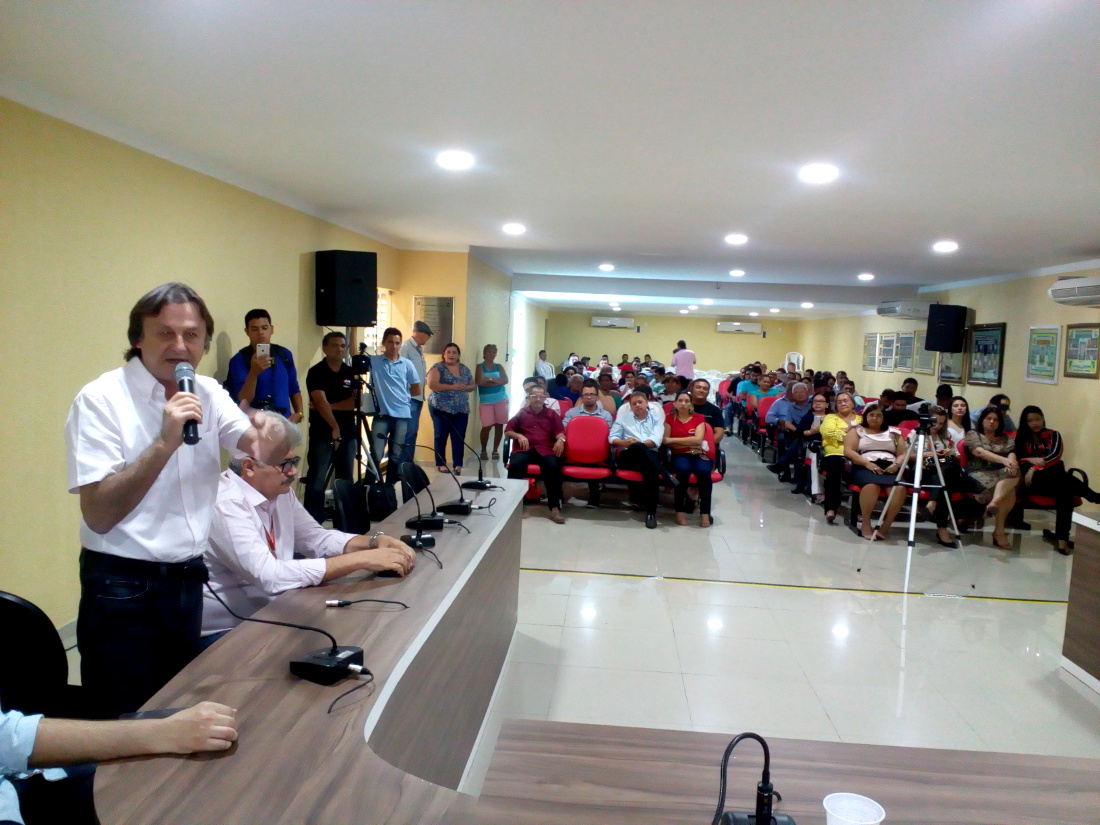 Idace entrega 111 títulos Pentecoste