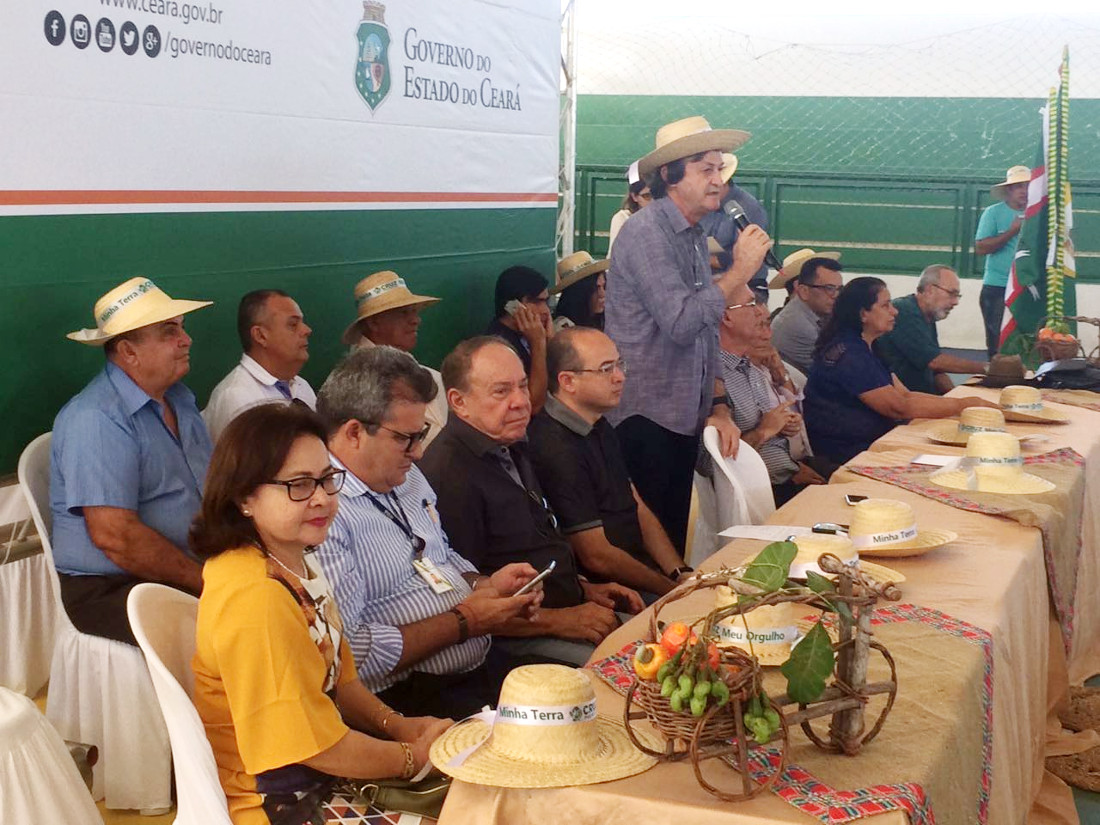 Governo do Ceará entrega 1.586 títulos de propriedade rural em três municípios