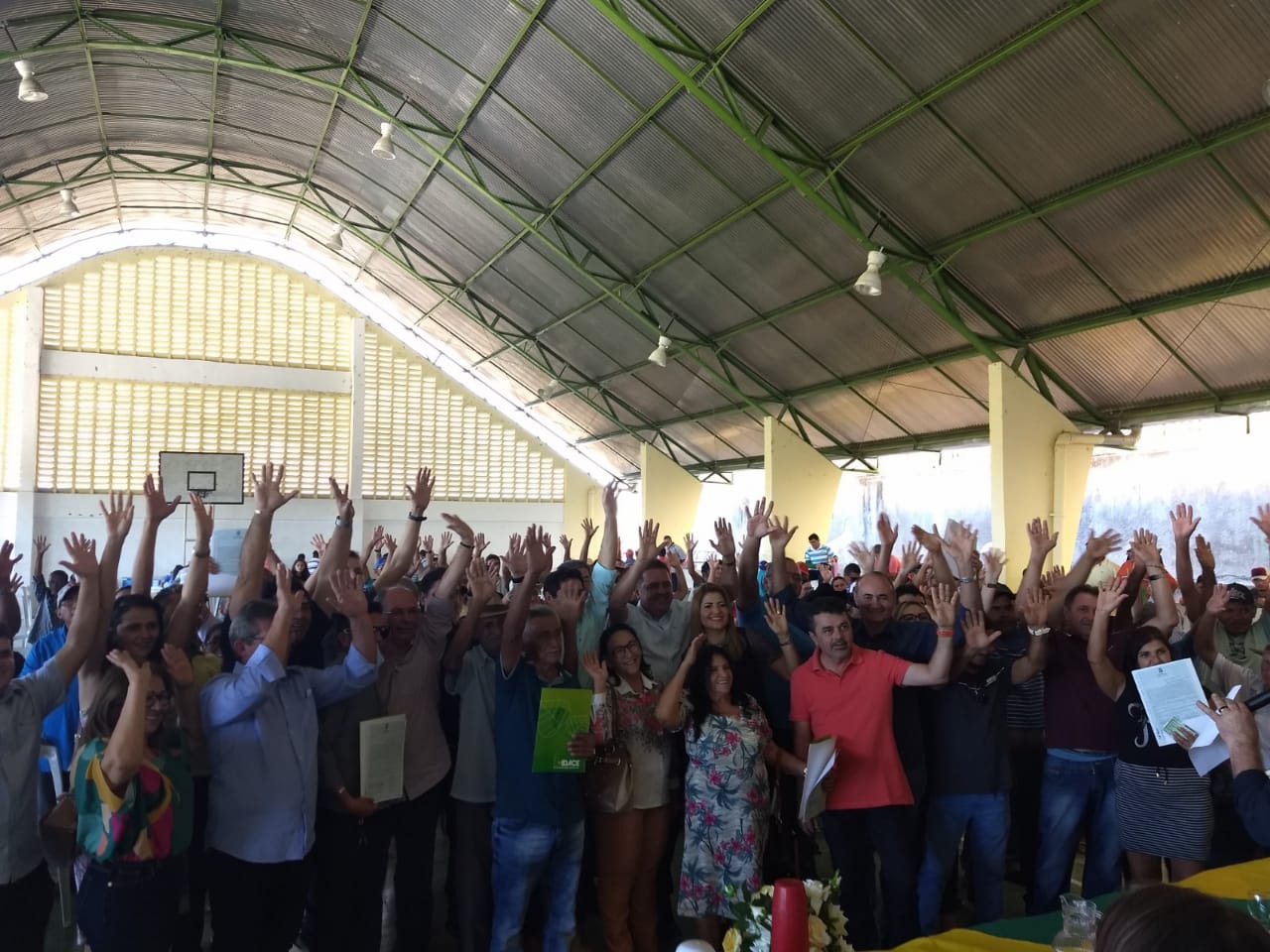 Governo do Ceará beneficia a região do Sertão Central com quase 1.500 títulos de terra