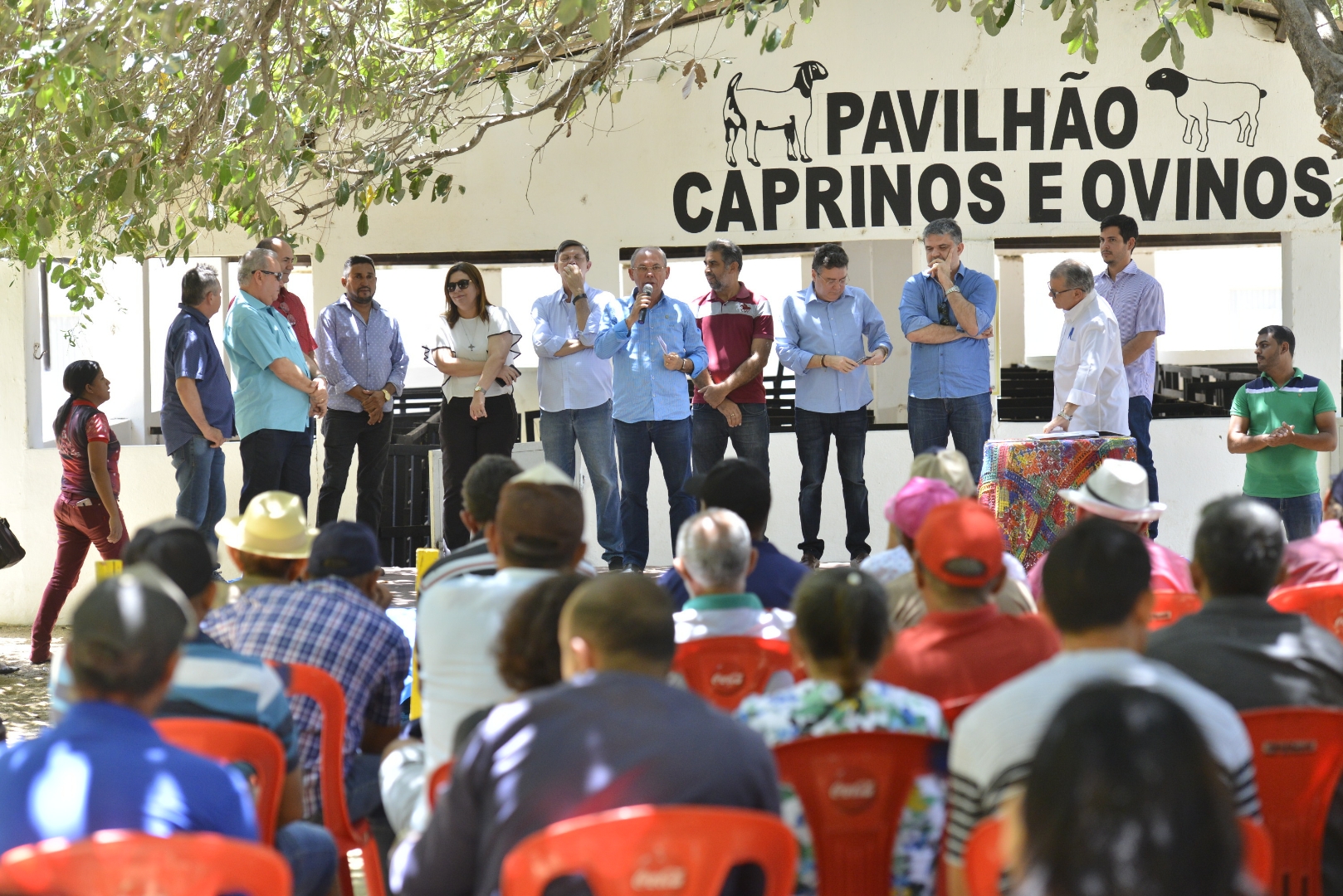 Governo do Ceará entrega 373 títulos de terra em Jaguaribe