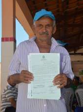Governo inventiva produção agrícola com entrega de títulos de terra em Irapuan Pinheiro