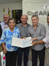 79 famílias rurais de Santana do Acaraú comemoram a titulação de suas propriedades