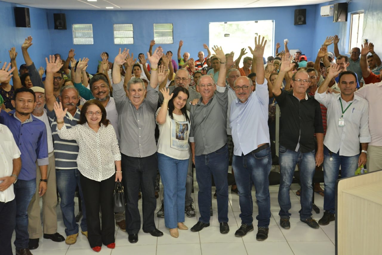 79 famílias rurais de Santana do Acaraú comemoram a titulação de suas propriedades