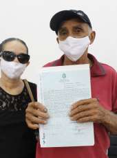 Títulos de propriedade rural são entregues em Acopiara