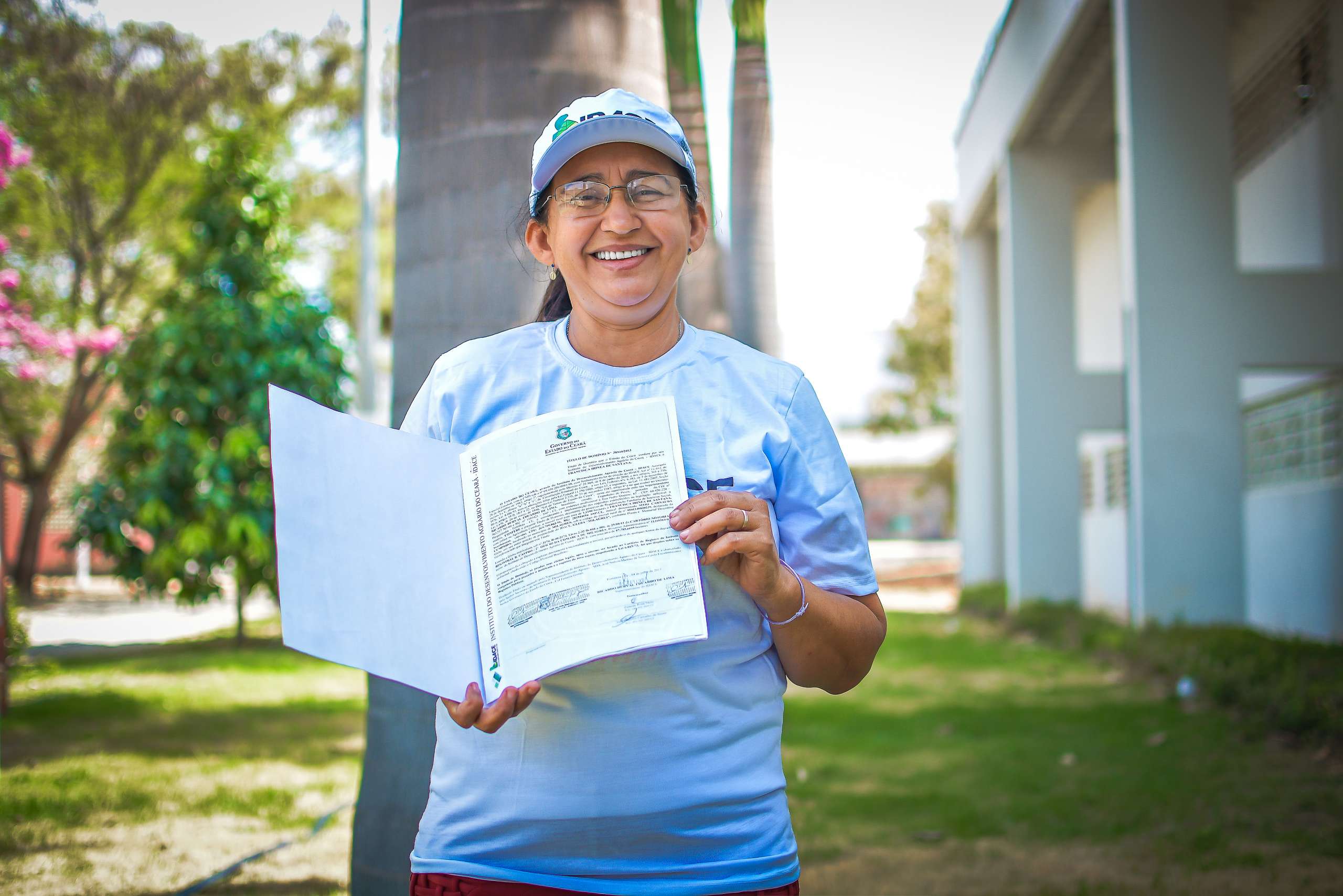 Idace entrega 133 títulos de propriedade rural em Milagres
