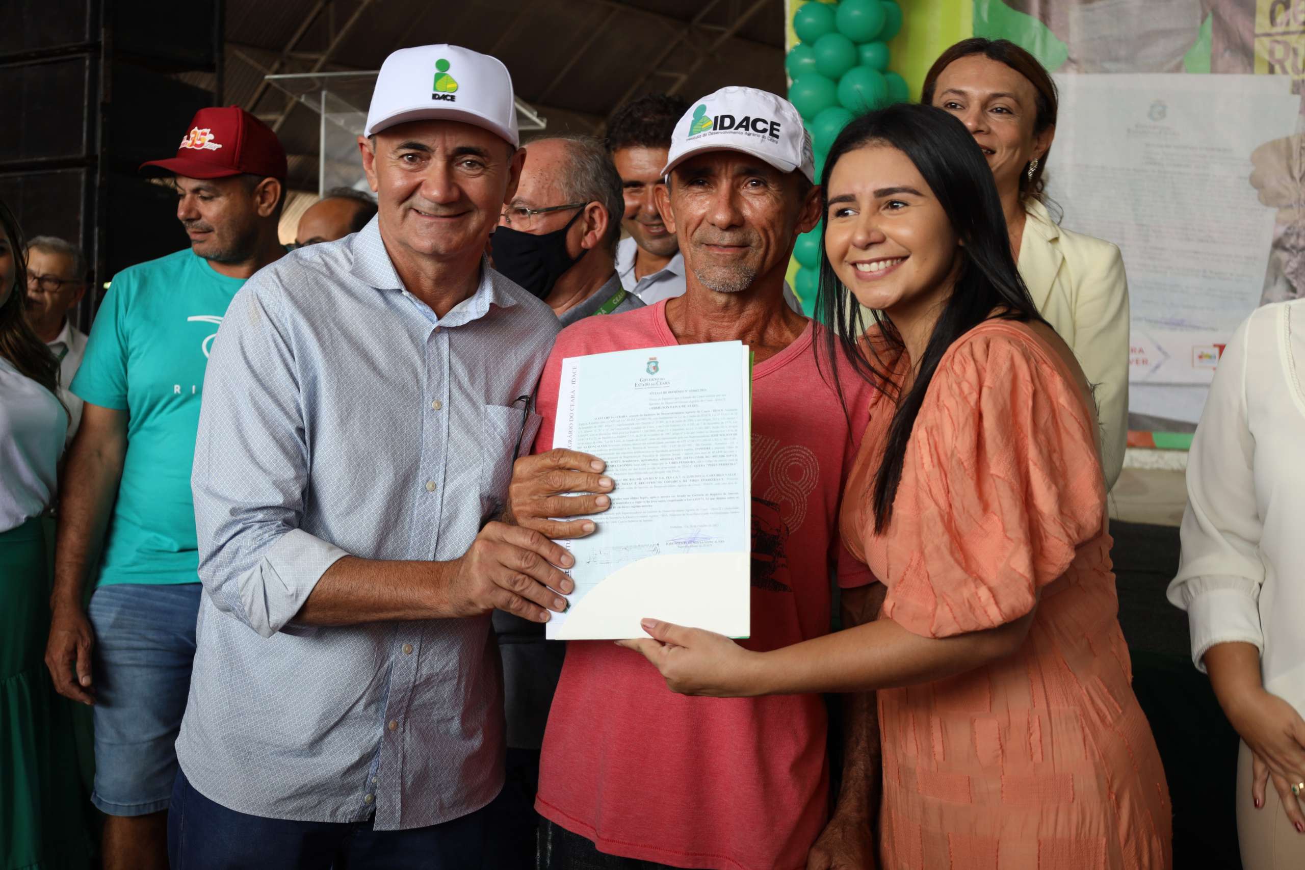 Proprietários rurais de Pires Ferreira recebem o título da terra