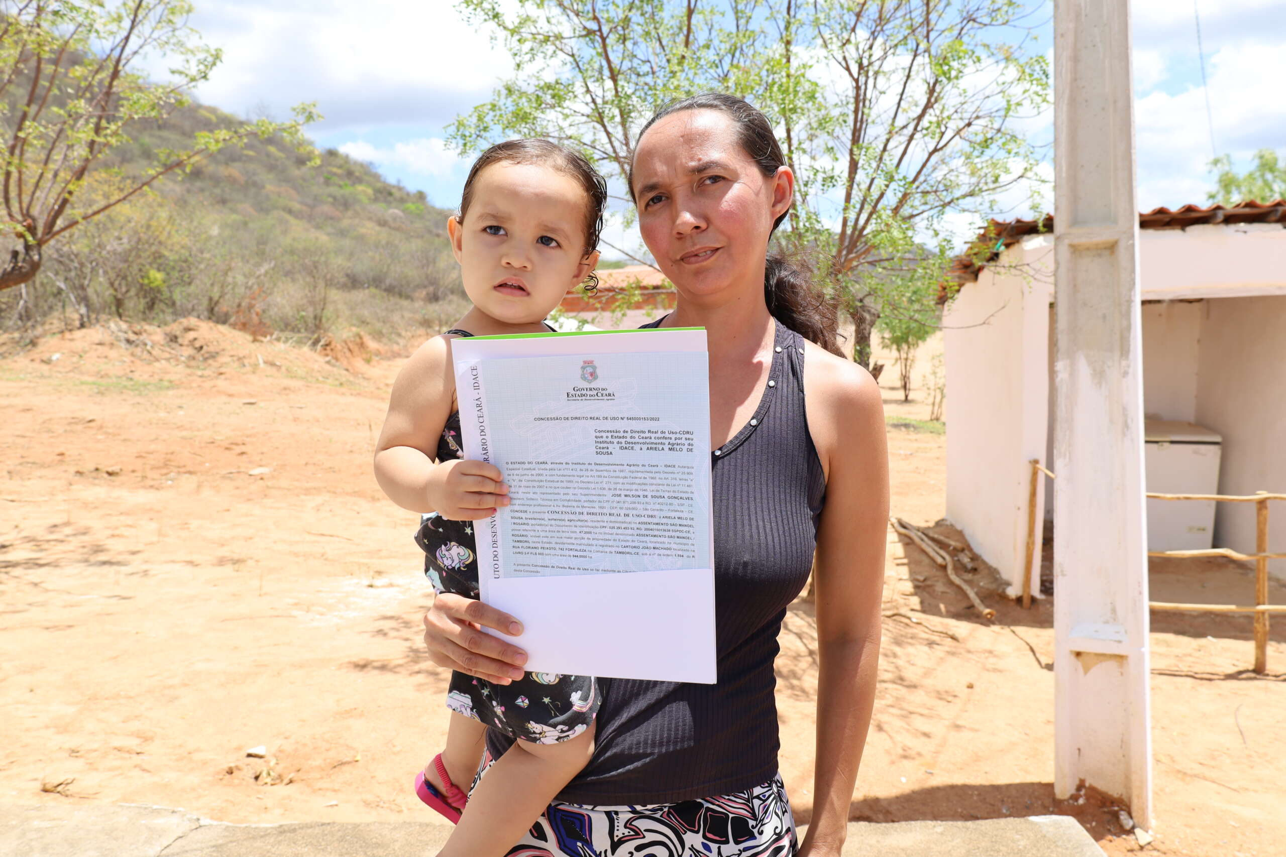 Idace entrega concessões de uso da terra em Assentamento de Tamboril