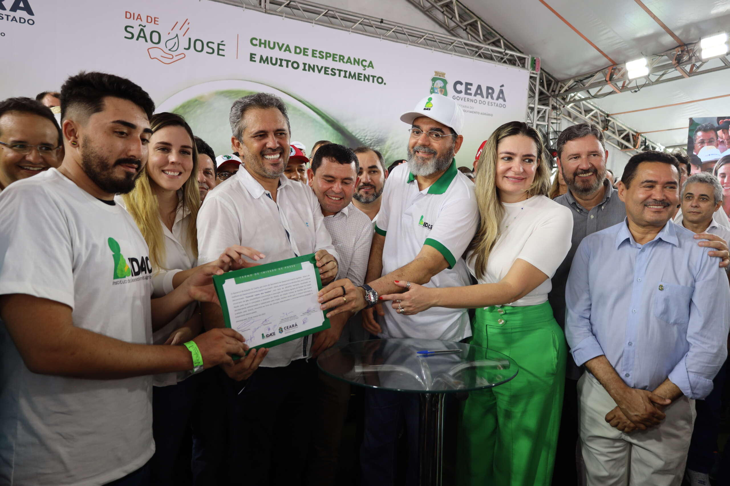 Idace realiza Imissão de posse em três propriedades de terras nos municípios Ipu e Monsenhor Tabosa